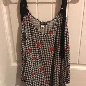 Cold shoulder 3/4 sleeve shirt